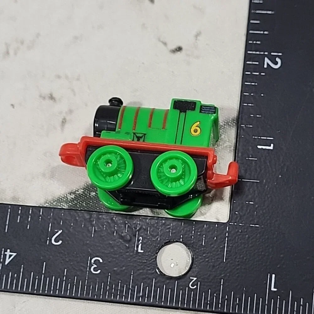 Thomas and Friends Mini‎ Train Cars Lot of 6
